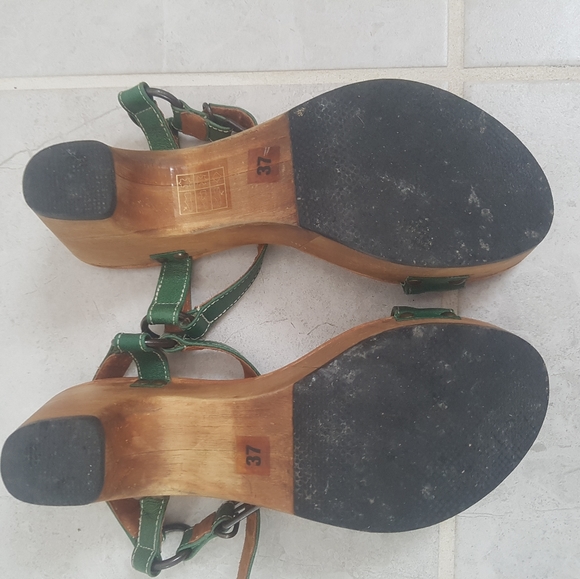 Wood platform sandals - Picture 2 of 5